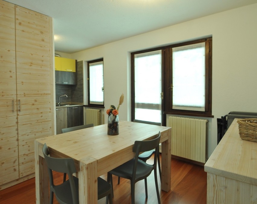 GRAZIOSO CON AREA ESTERNA