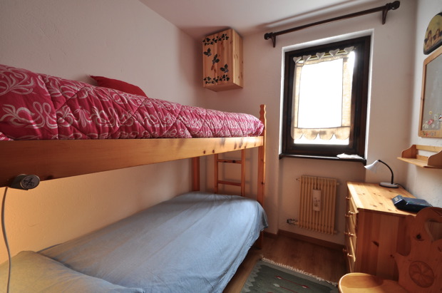 La Thuile Valle d'Aosta three-room bedroom apartment to be renovated